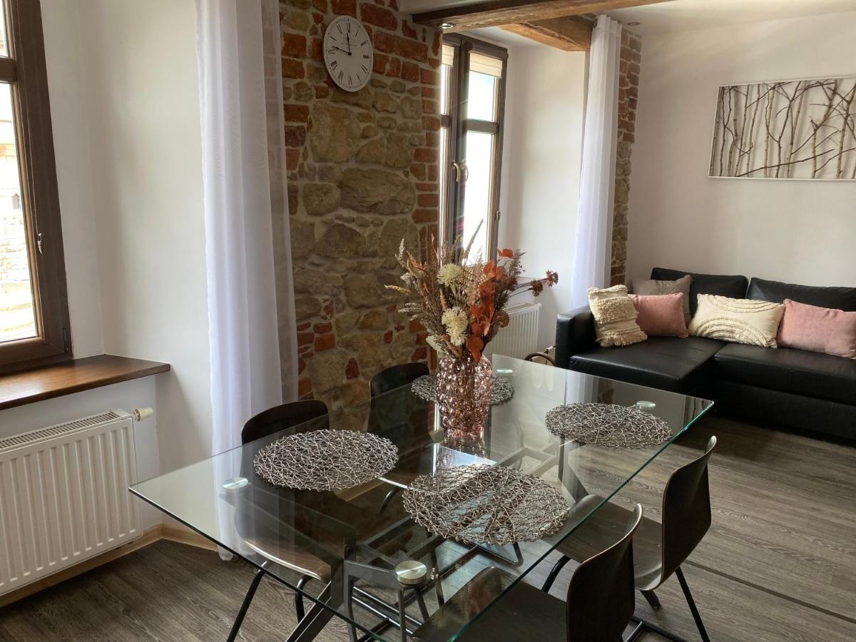 Apartament Przy Ratuszu 쿠드즈코 외부 사진