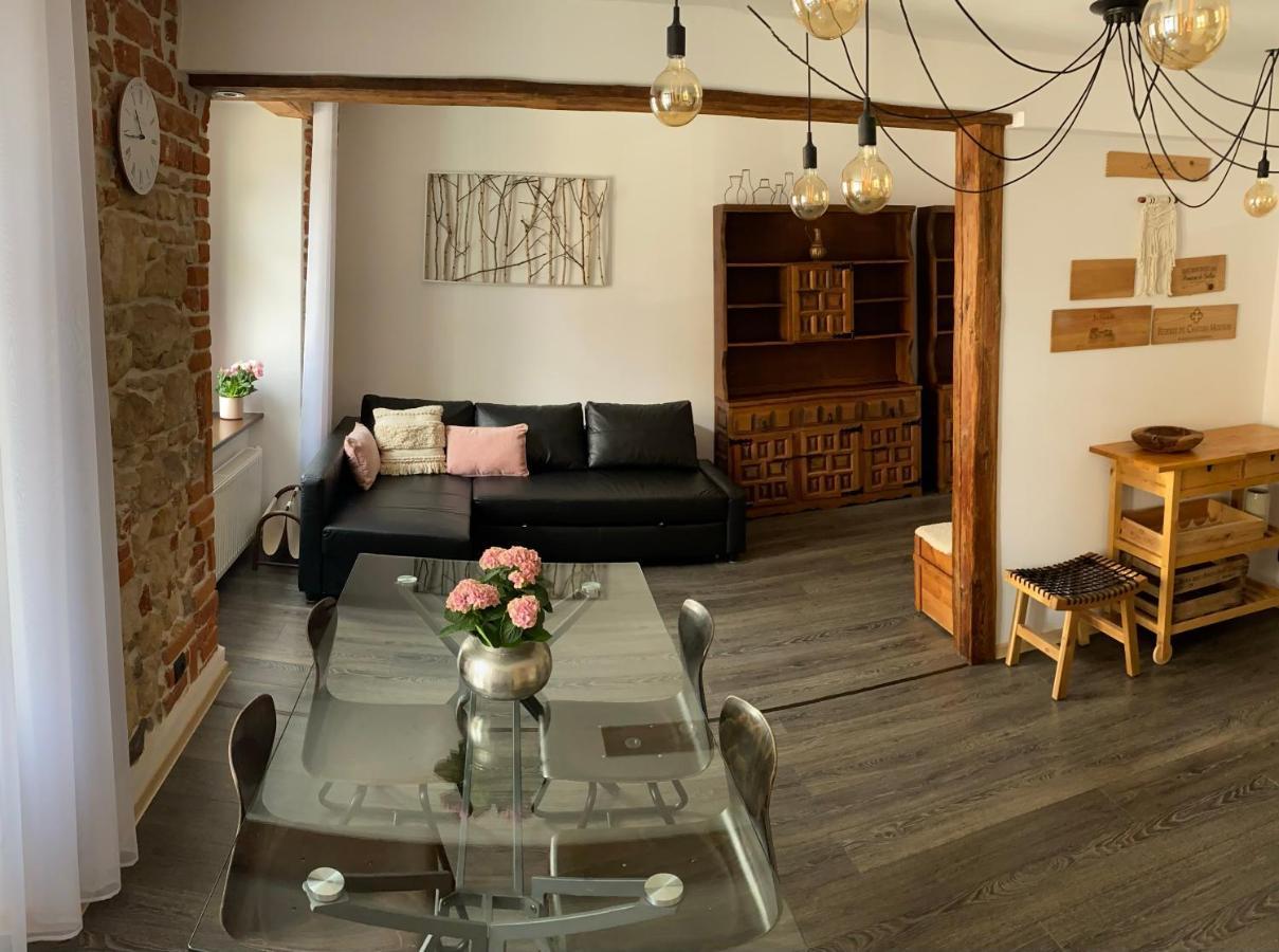 Apartament Przy Ratuszu 쿠드즈코 외부 사진