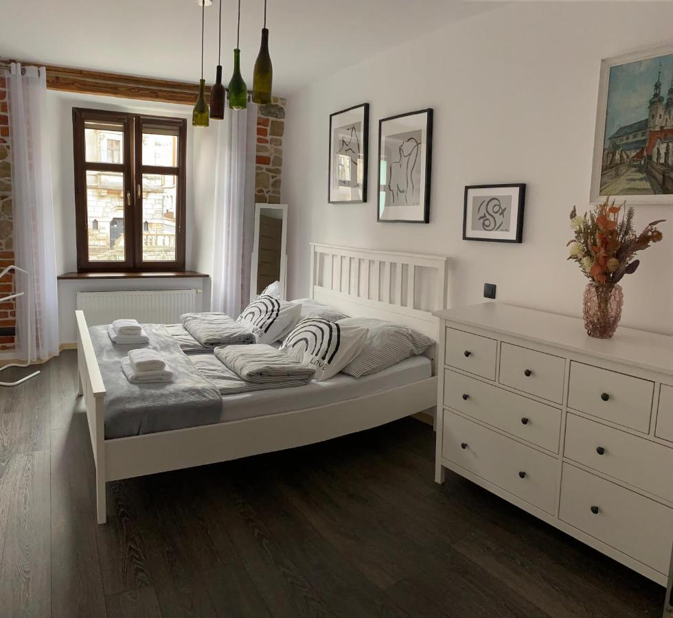 Apartament Przy Ratuszu 쿠드즈코 외부 사진